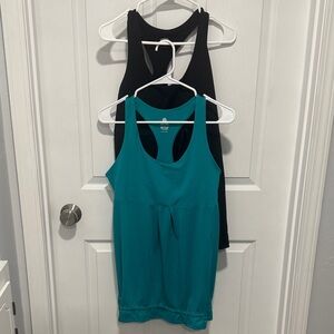 Old Navy Teal and Black Women's Tank Tops